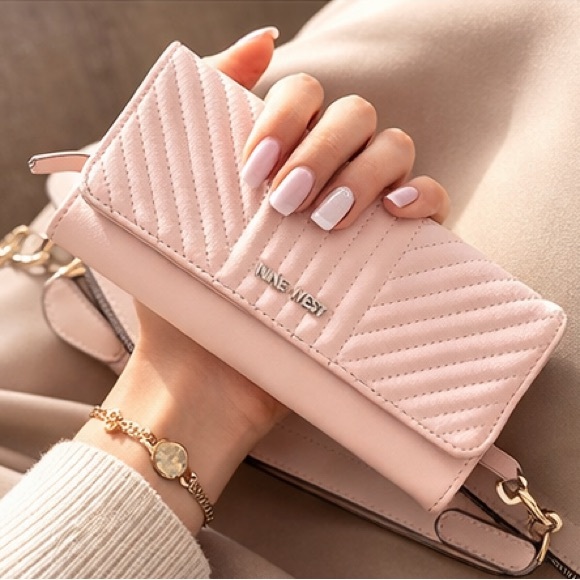 Nine West Handbags - Nine West Blush Pink Quilted Wallet Zip Clutch EUC